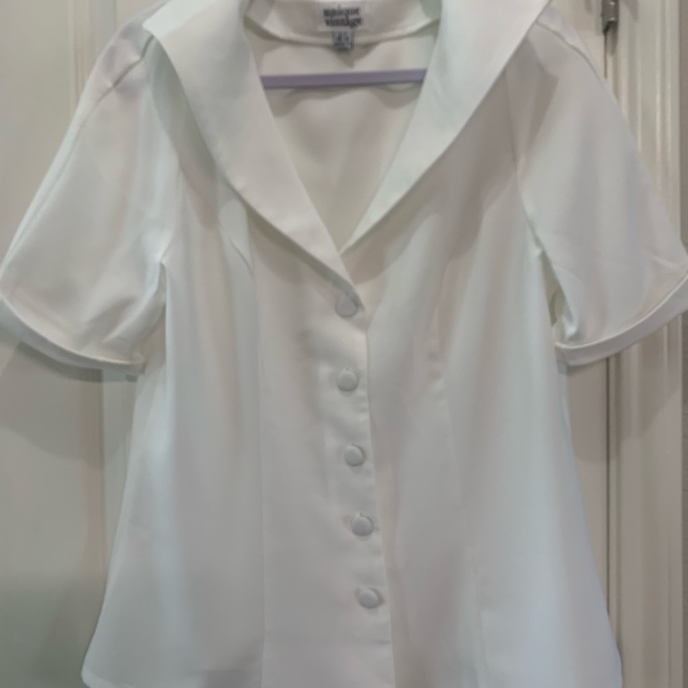Unique Vintage retro style button up